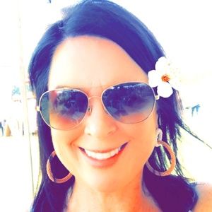 Meet your Posher, Christy